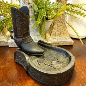 Western Boot Shaped Ashtray Material Steel VINTAGE